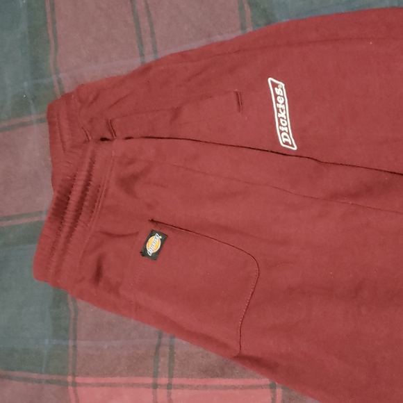 DICKIES Joggers Maroon - Picture 3 of 4